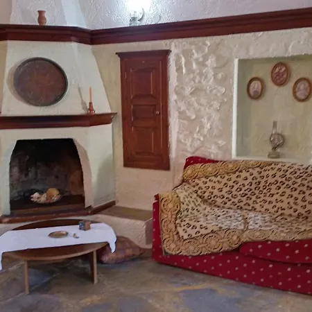 Lydia Traditional House. Сasa de vacaciones
