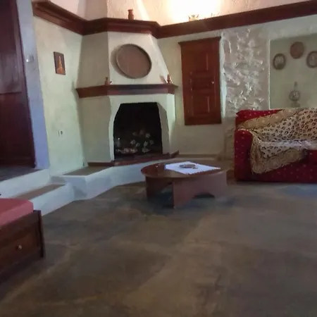 Vakantiehuis Lydia Traditional House. *
